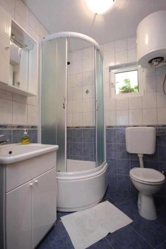 Apartments Zoki - Great Location Close To The Sea Вис Екстериор снимка